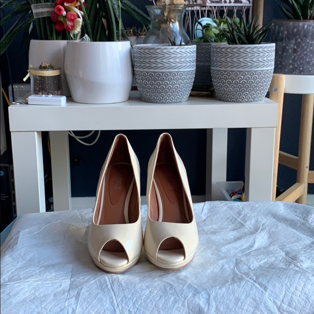 Cream color peep toes platform heels